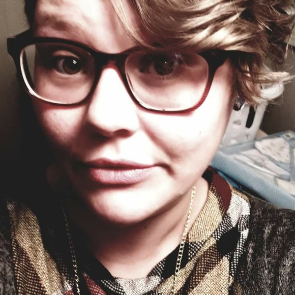 Meet your Posher, Kayla - Picture 1 of 1